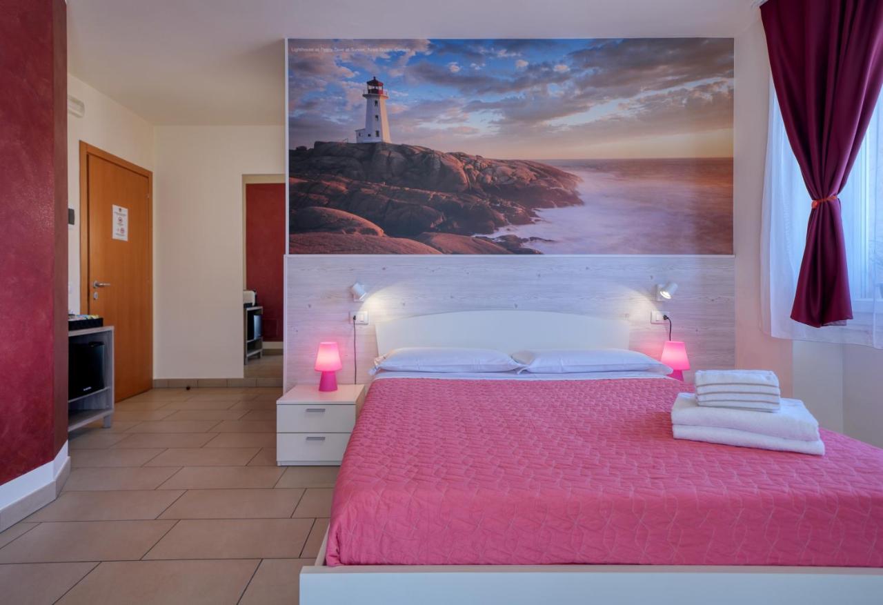 The Lighthouse 2*
